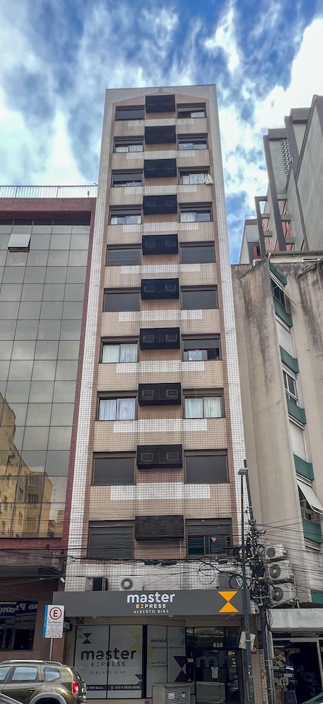 Hotel Master Express Alberto Bins - Image 1