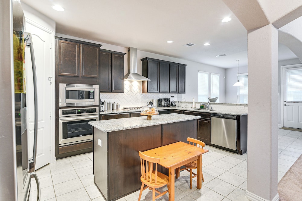 Grand Family Home w/ Patio & Fenced Yard in Arcola