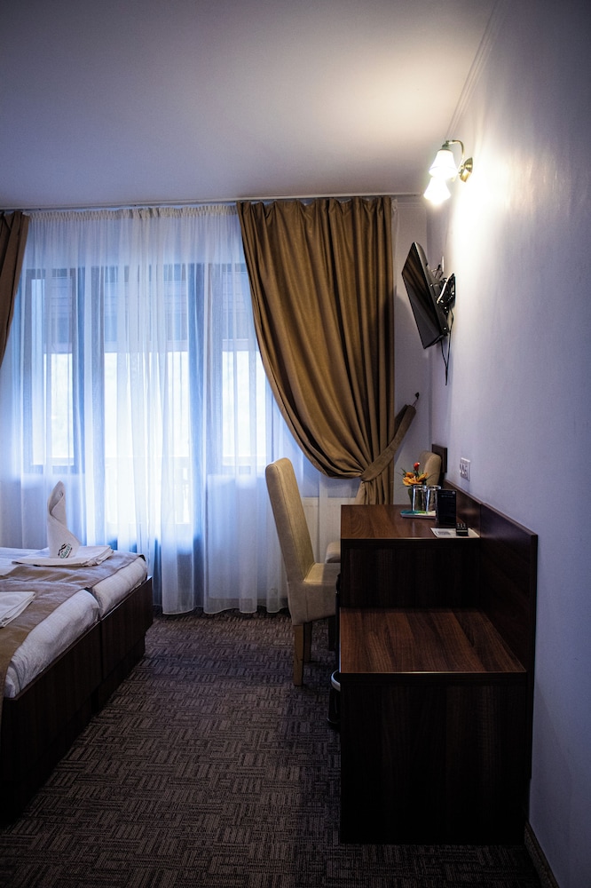 Hotel Claris Valiug