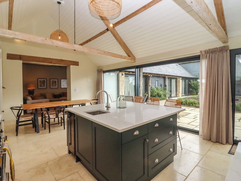 Hawthorn Barn