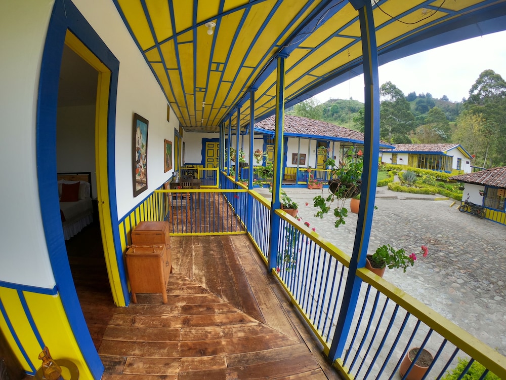 El Rancho de Salento by Prima Collection