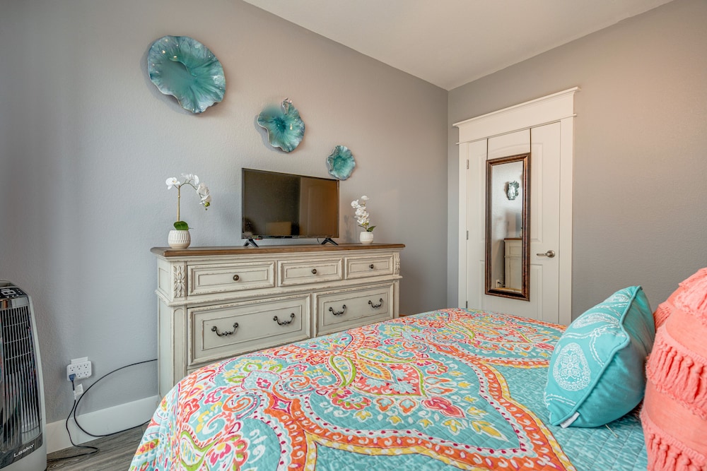Jonestown Condo on Lake Travis w/ 2 Balconies! - Property Image 33