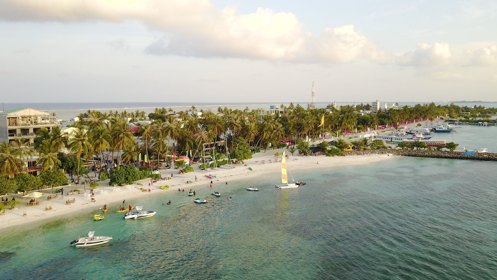 Salt Beach Hotel