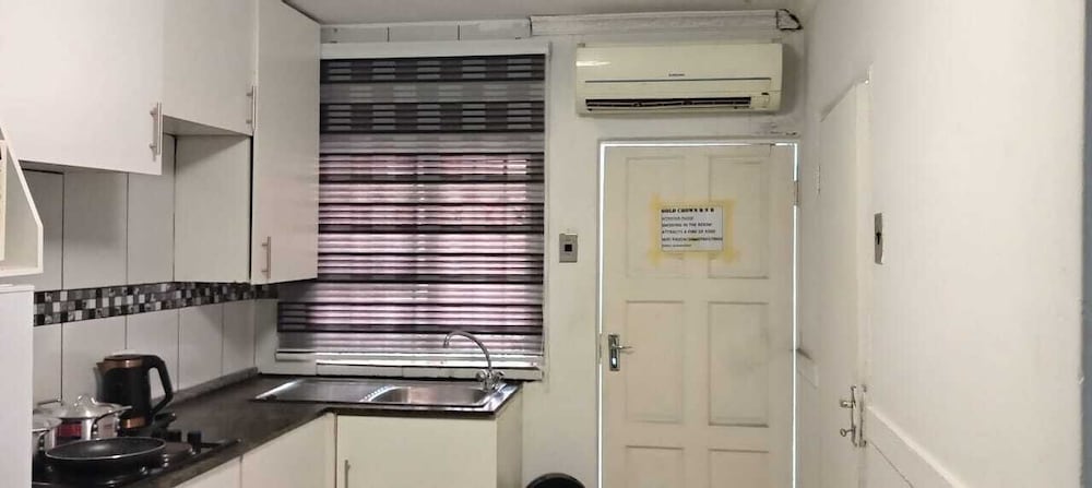 Gold Crown Self-catering Apartment