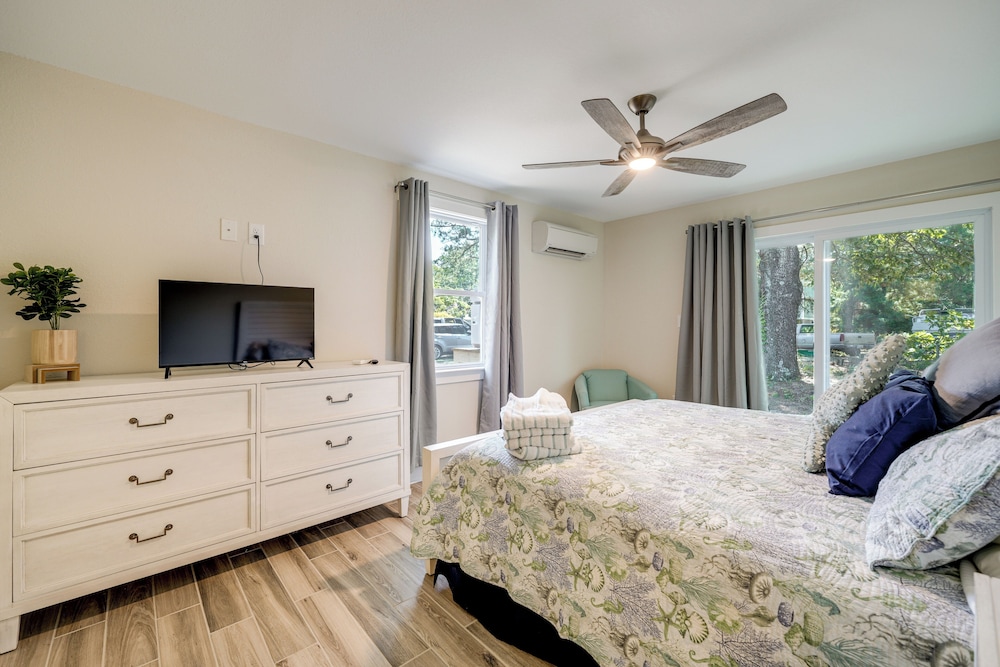 Private Dock & Beach Access: Outer Banks Area Home