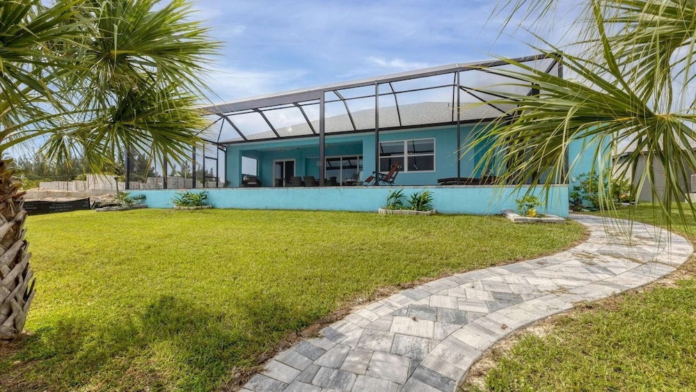 South Gulf Cove 3 Bedroom Canal Pool Home 3 Home