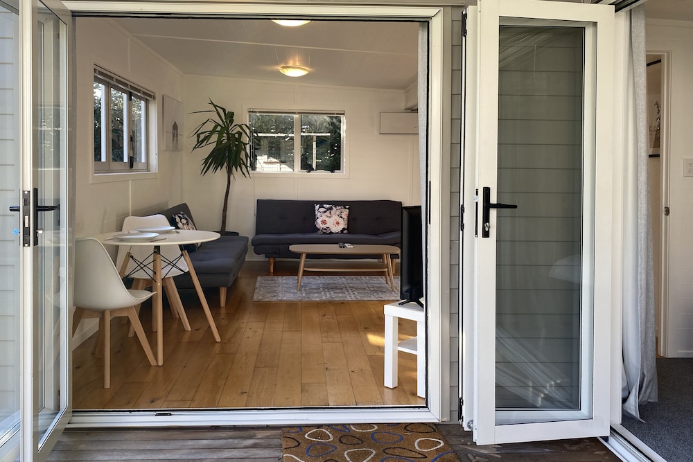 Awesome Mt Eden 1BR Unit - Wifi-Carpark view 3