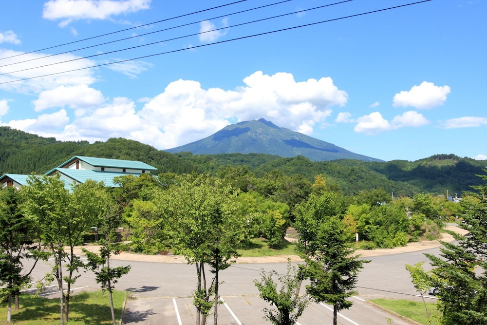 Bunano Sato Shirakamikan