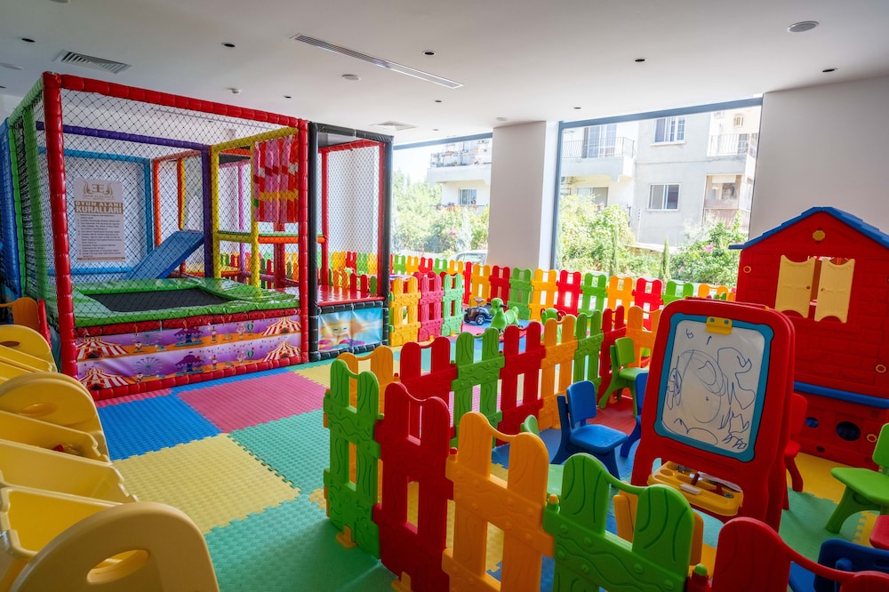 EKOR ELEGANCE HOTEL
