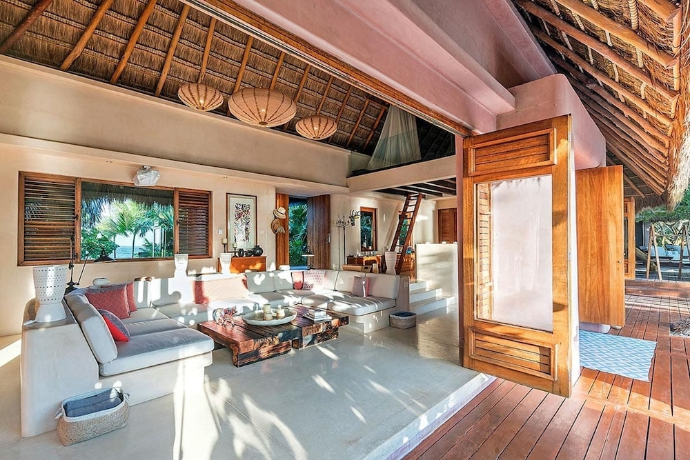 Anana Casa Cantarena Beachfront Meals Included