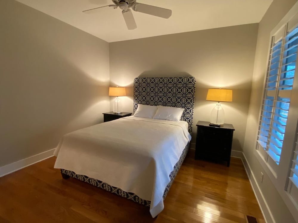 Olive Avenue 32