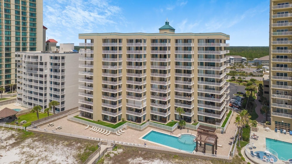Romar Place 705