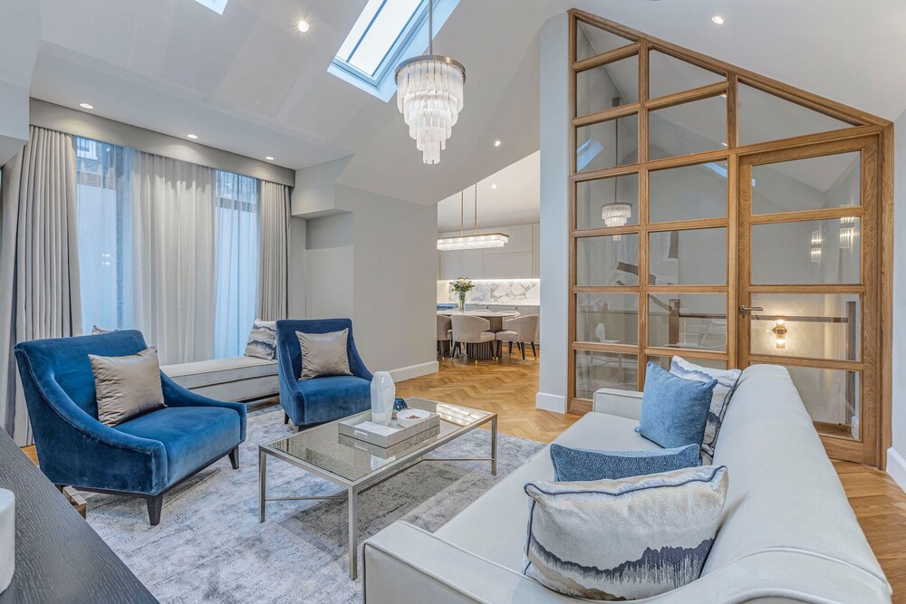 Wimpole Mews - 4 Bedroom Apartment