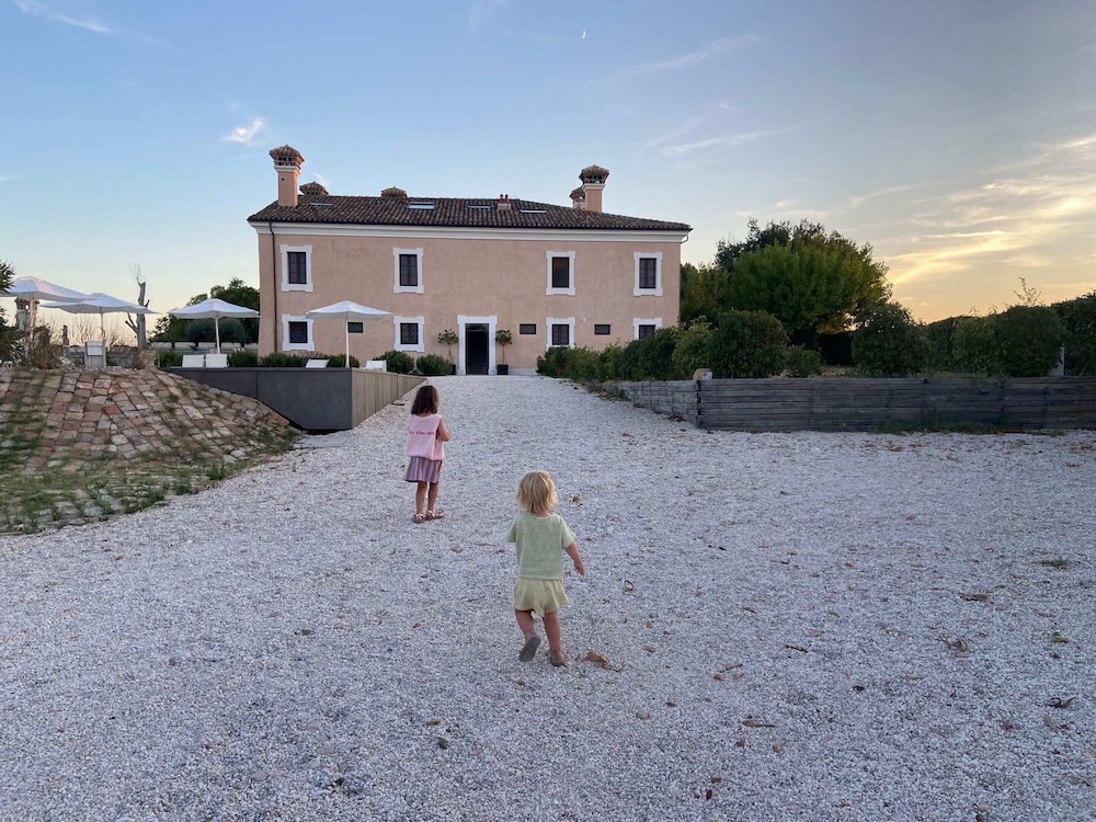 Manor in Marche With Pool Near Adriatic