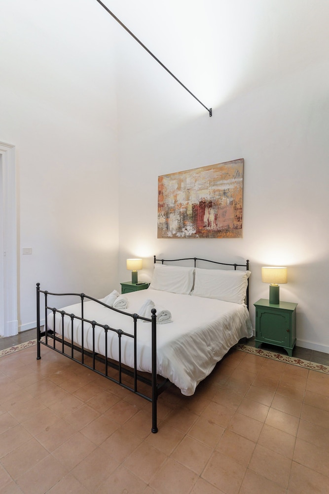 KleoSuites