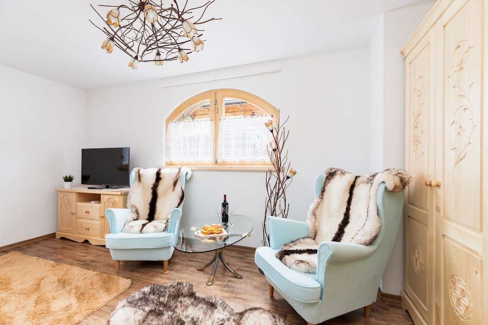 Zasypane House by Renters Prestige view 2