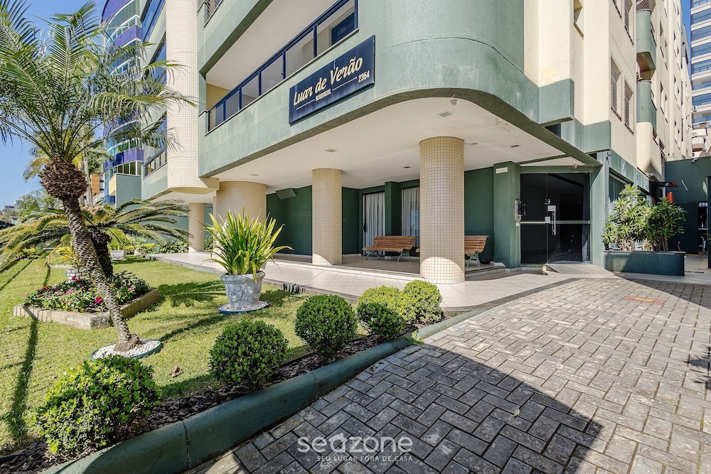 Apt w Balcony nd Barbecue in Seaside Condom Uar301