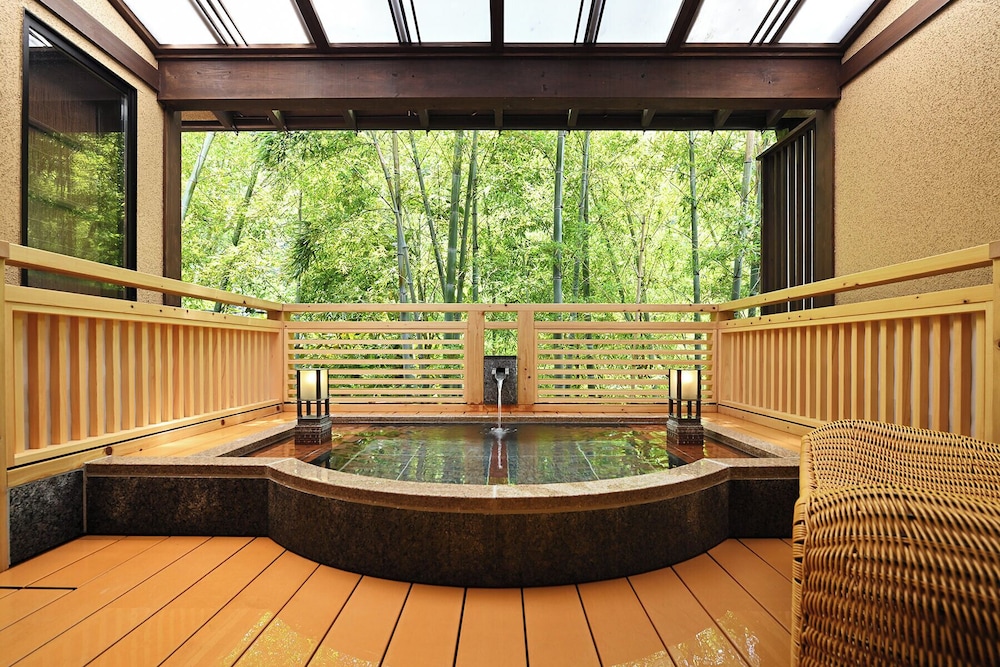 Tonosawa Onsen Yamano Chaya Ryokan