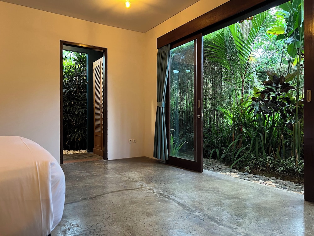 Joyously Raw Villas