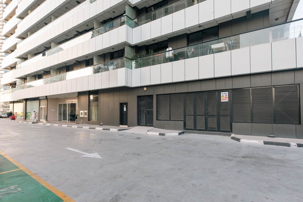 Urban Caves - Modern Apartment Steps From The Walk JBR