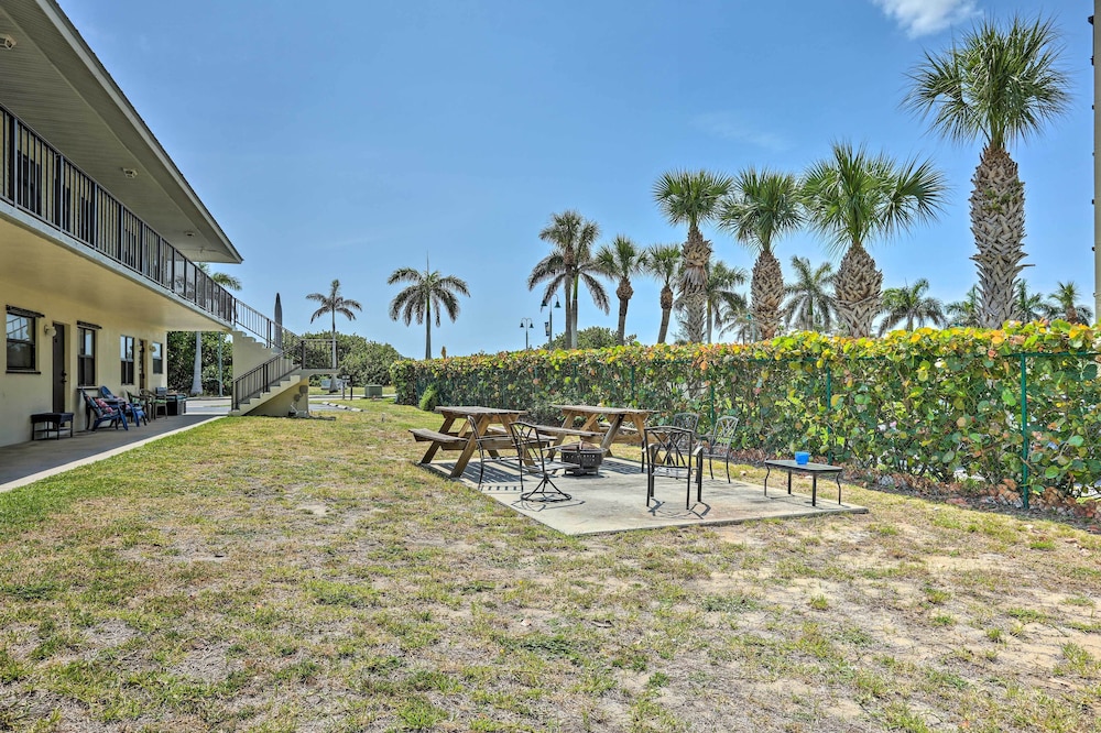 Idyllic Fort Pierce Retreat - Walk to Beach!