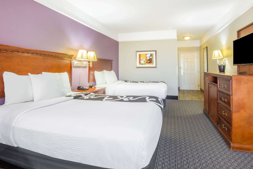 Gainesville Vacations - La Quinta Inn  Suites by Wyndham Gainesville - Property Image 27