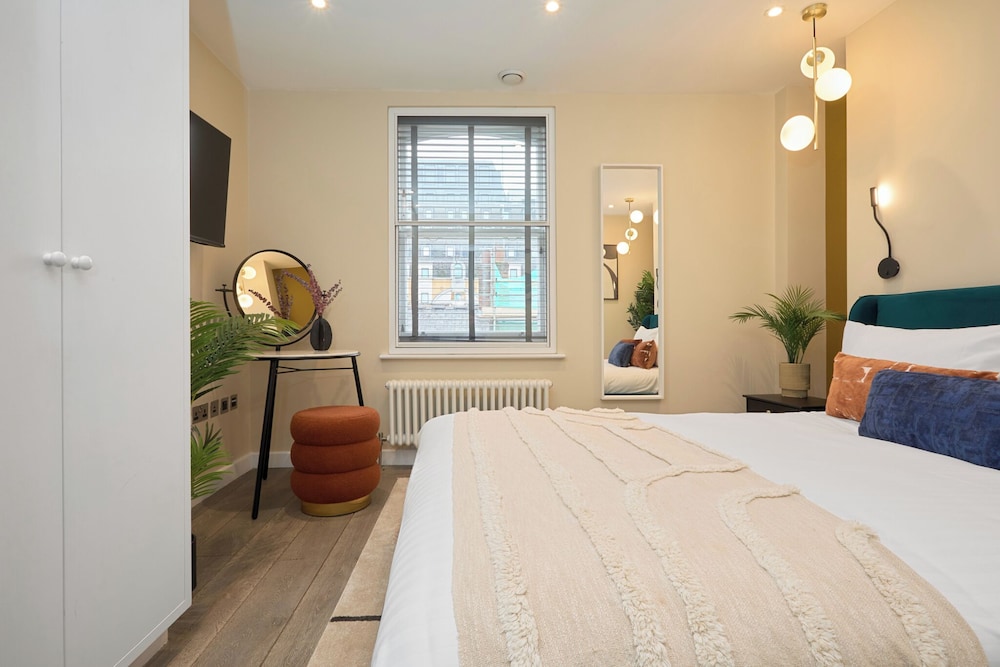 Be London - The Chinatown Residences