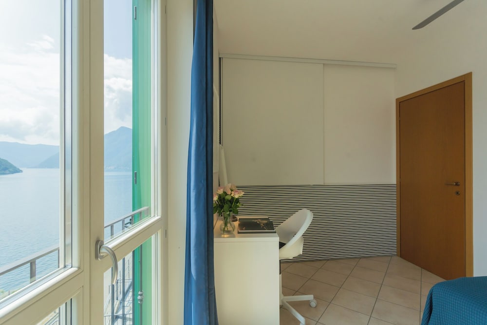 Blue Bliss Apartment by Rent all Como