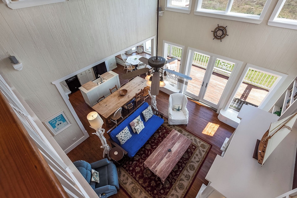 Breakers Pointe by Ryson Vacation Rentals