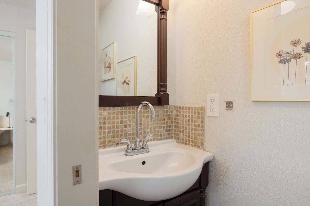 10min to Downtown Bend Chic 2bdr