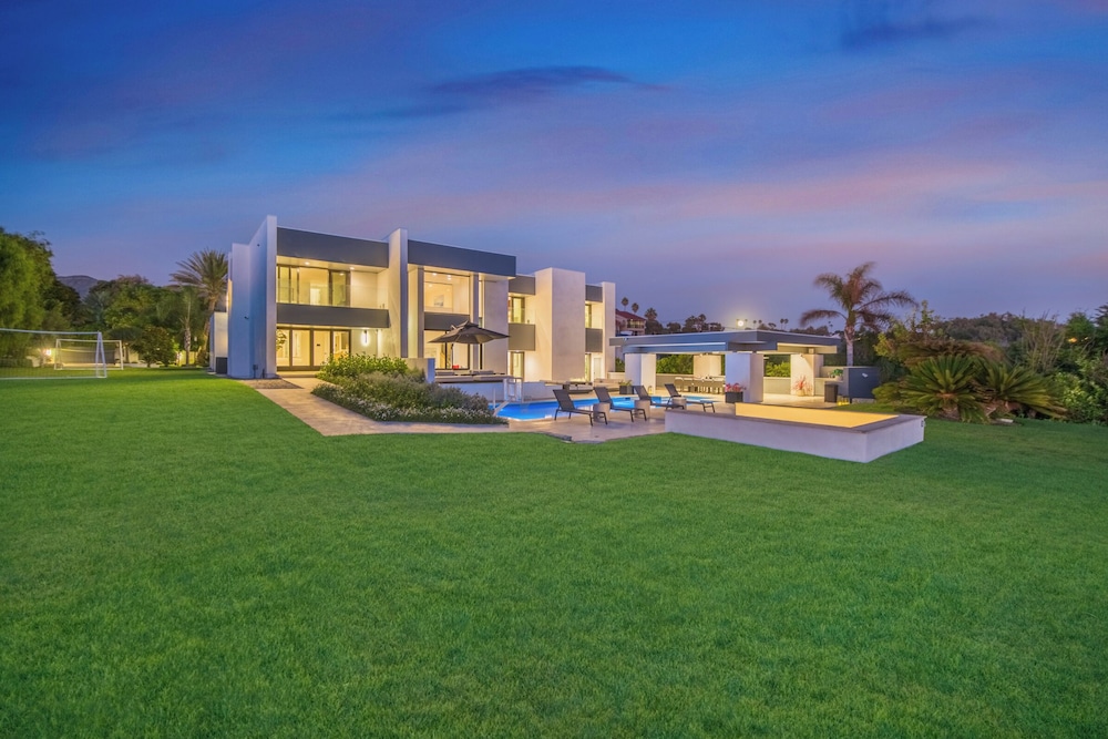 Morning View Malibu - Malibu Masterpiece in the Making w/ Views & Beach Access