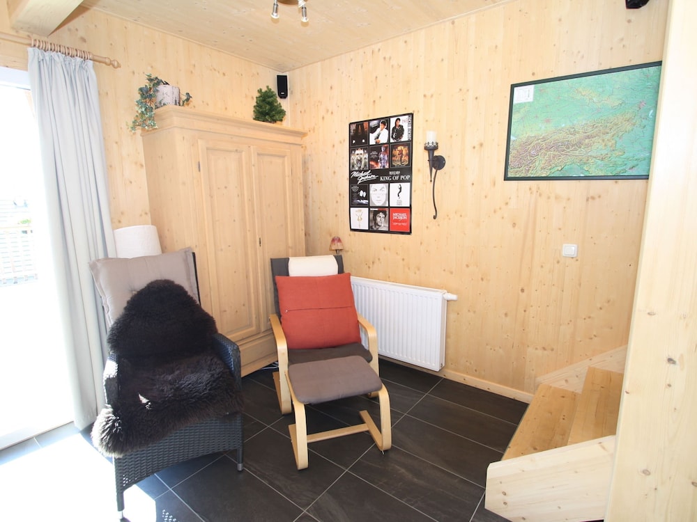 Lavish Wooded Chalet with Sauna & Hot Tub in Hohentauern view 5