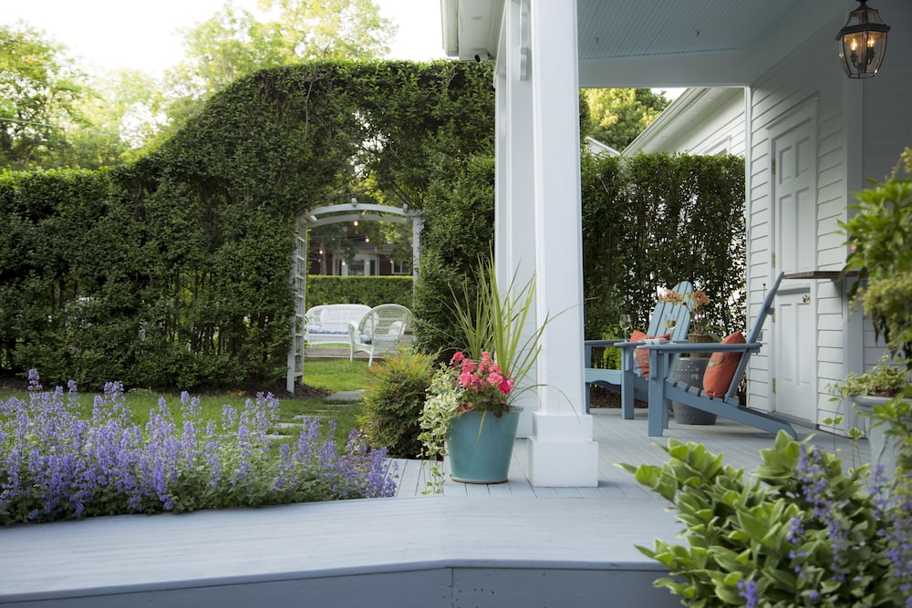Shelter Island House