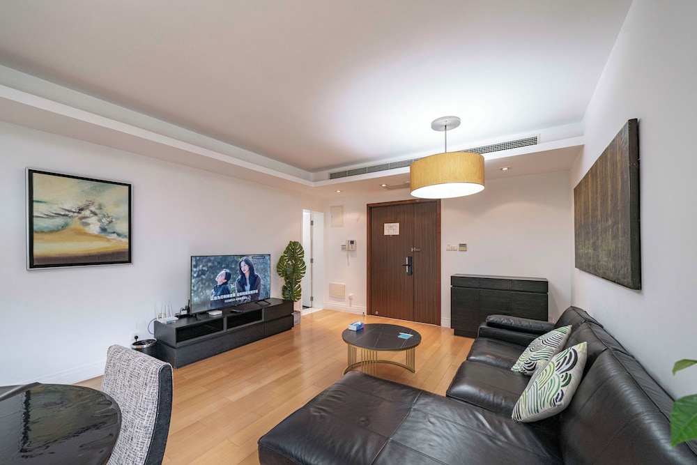 Tyms 3BR 2BA Apt Xujiahui Center