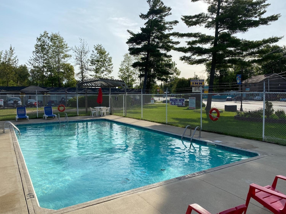 Wasaga Beach Inn And Cottages