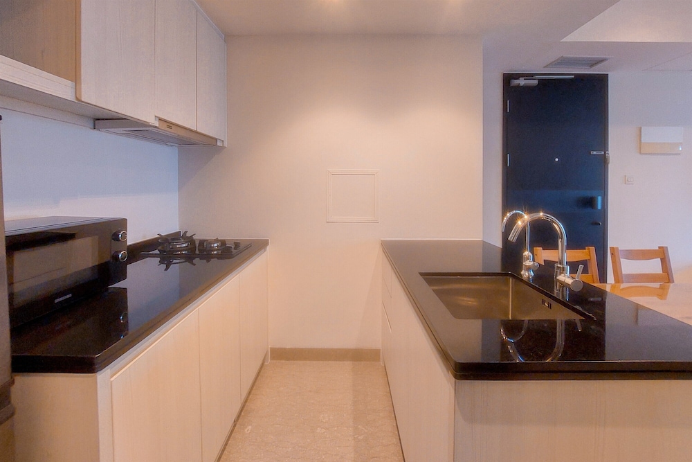 Elegant 1Br Apartment At Branz Bsd City