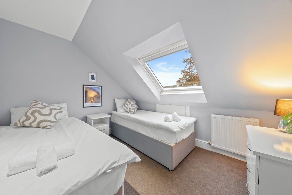 Charming Village Escape near Loch Lomond