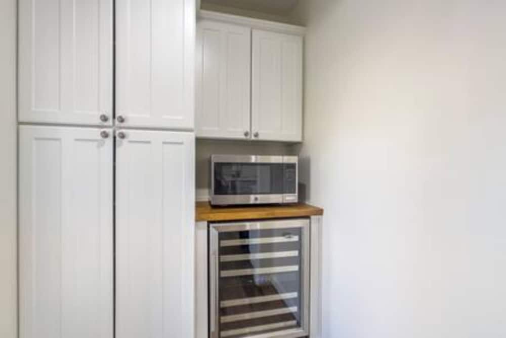 1710 N Sunset Pool 5 Beds Parking Wifi Full Patio Foosball