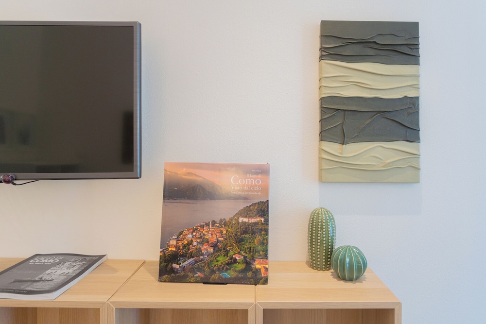 Enchanted Como Lake - Tremezzo Apartments by Rent all Como