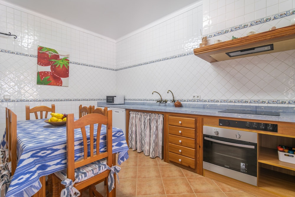 Sa Cumuna in Campos With 3 Bedrooms and 2 Bathrooms view 3