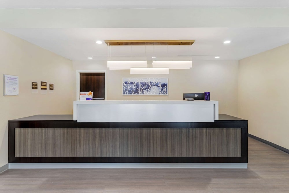 Sleep Inn & Suites Liberty view 3