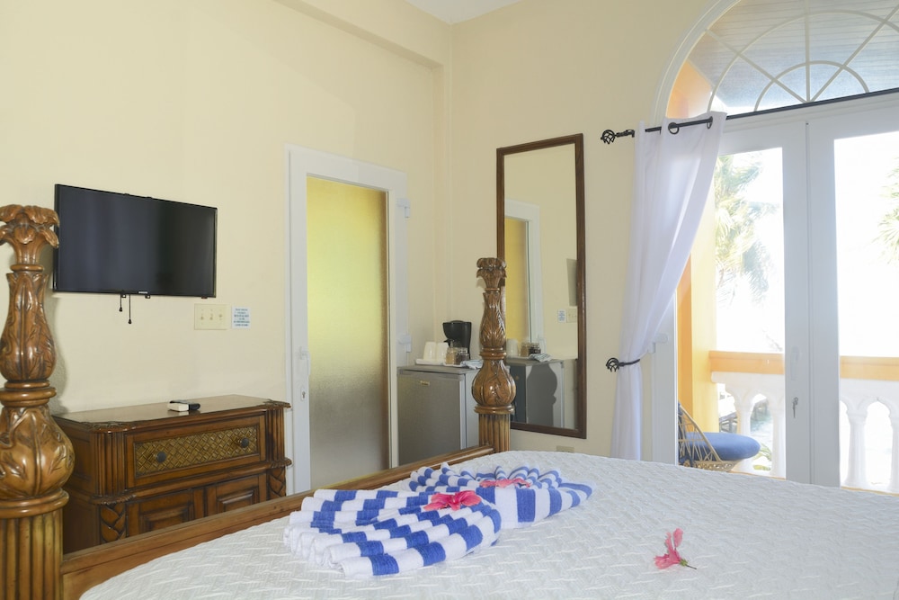 Blue Parrot Beach House