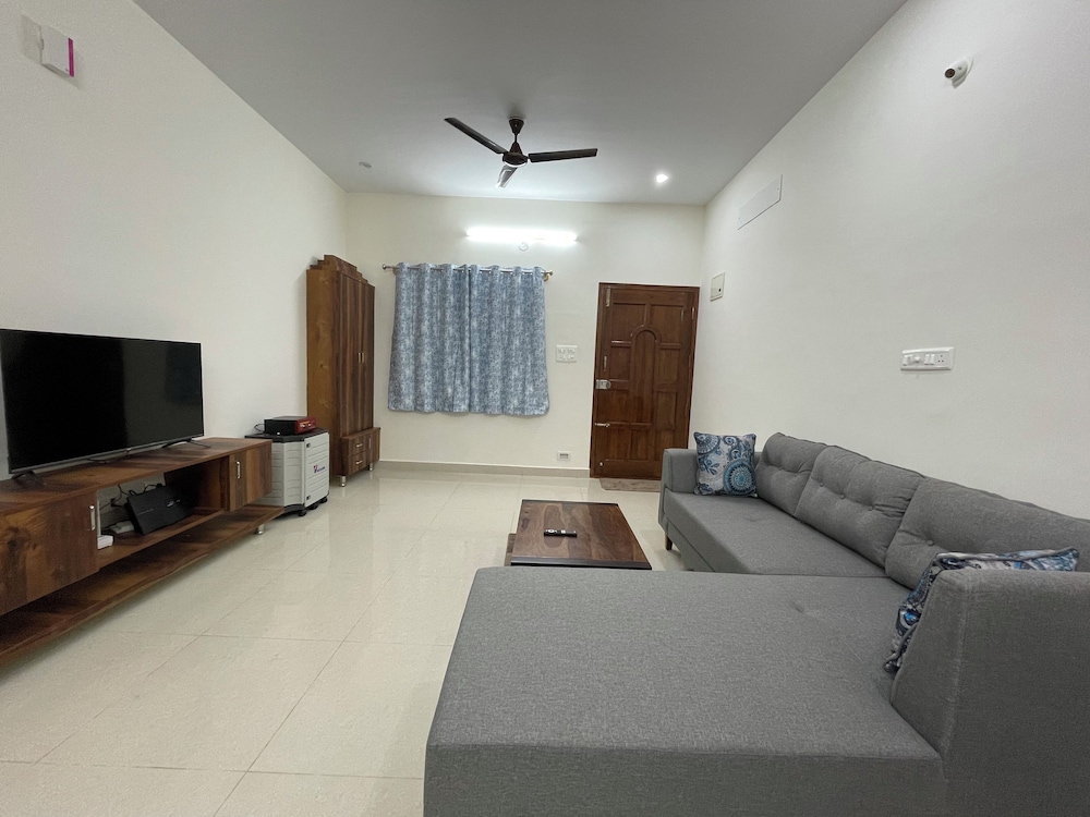 SSN HomeStays in Bangalore Near La Casa