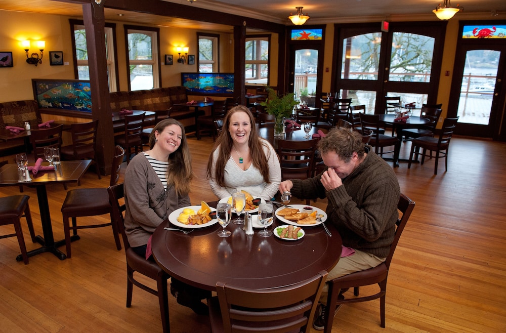 Heriot Bay Inn