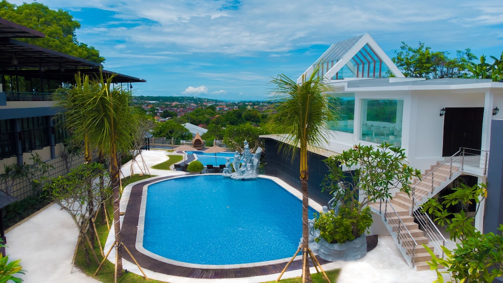 Luxotic Private Villa and Resort