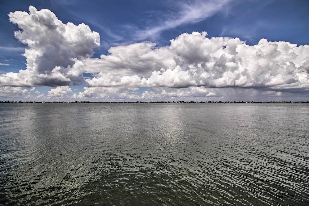 Waterfront Nettles Island Beach House: Pool Access view 4