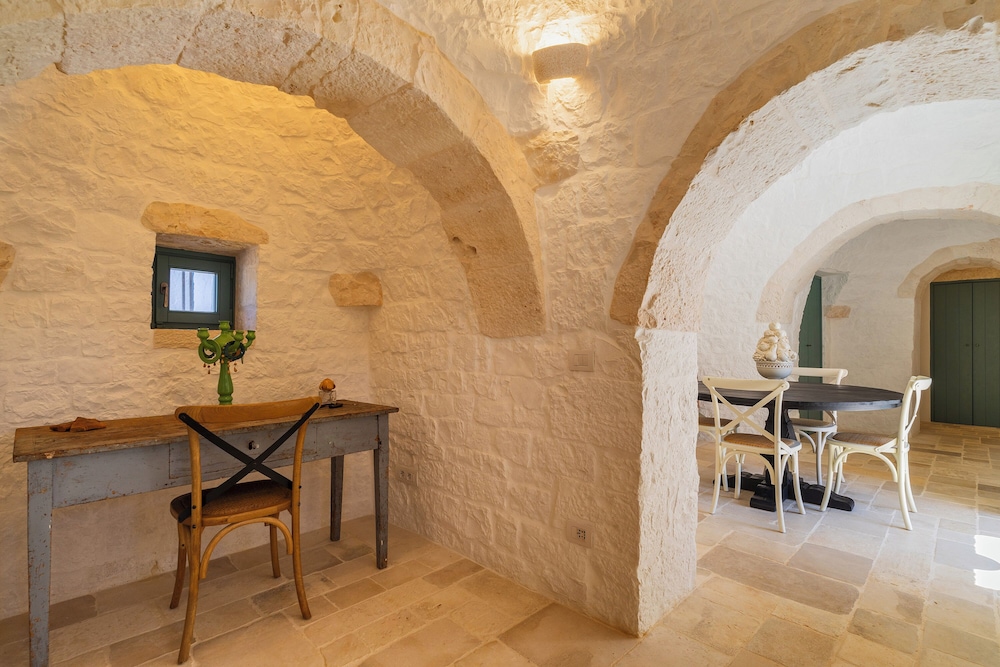 Trullo Pietra Rossa with Pool by Wonderful Italy