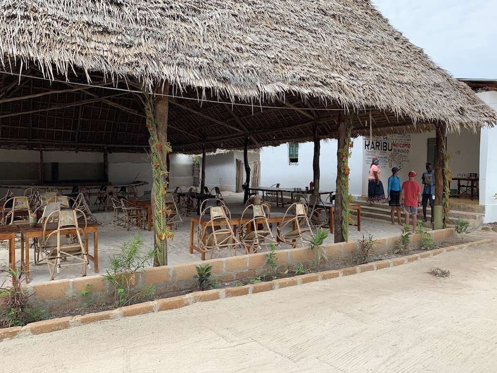New Jambo Bungalows - Hostel