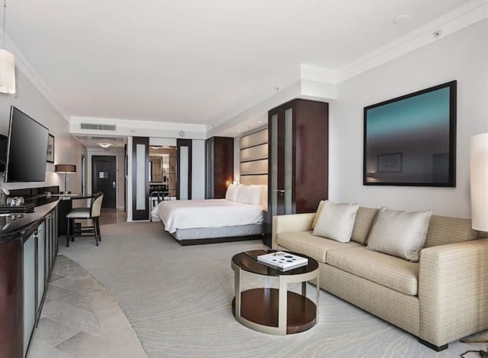 FontaineBleau Resort Balcony w/ Ocean plus Bay View