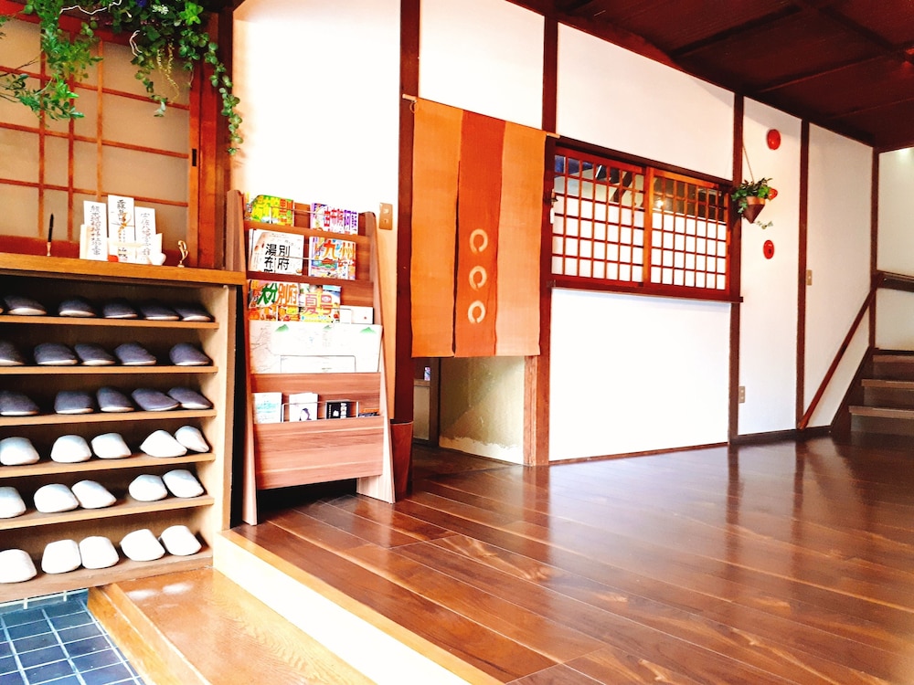 Yufuin Ryokan Okaeri